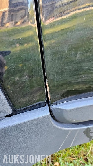 Volvo XC90 17 of 17