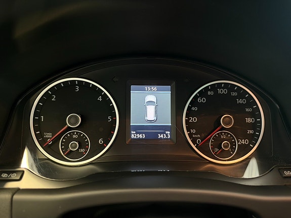 Volkswagen Tiguan 16 of 26