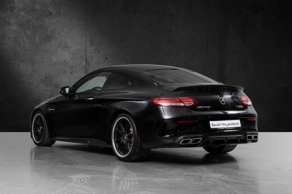 Mercedes-Benz C63 4 of 30
