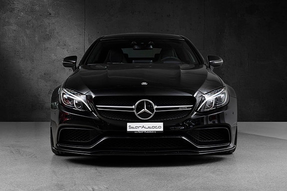 Mercedes-Benz C63 2 of 30