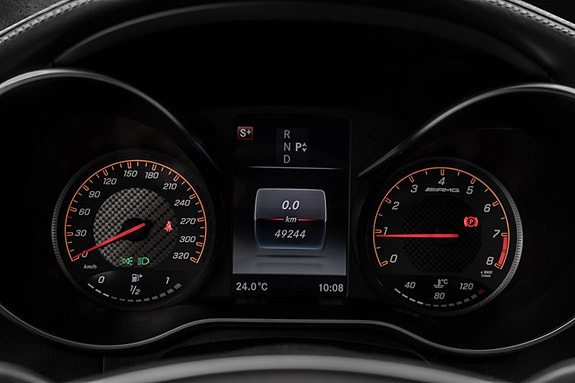 Mercedes-Benz C63 20 of 30