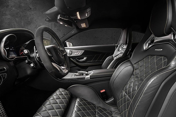Mercedes-Benz C63 12 of 30