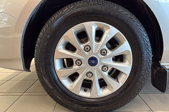 Ford Transit Custom 11 of 16