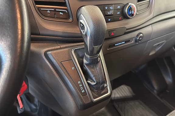 Ford Transit Custom 14 of 16