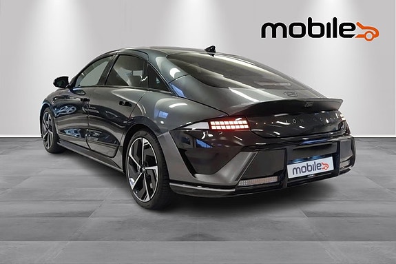 Hyundai Ioniq 6 13 of 16