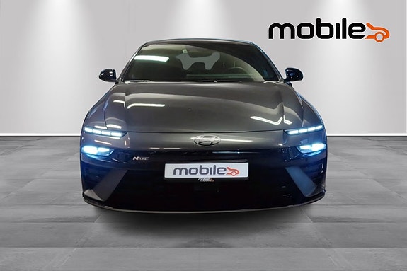 Hyundai Ioniq 6 10 of 16