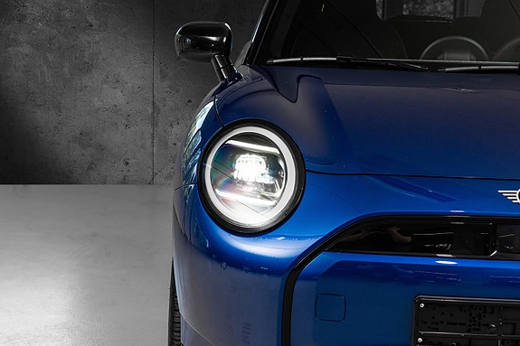 MINI Cooper SE 4 of 30