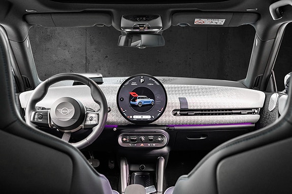 MINI Cooper SE 15 of 30