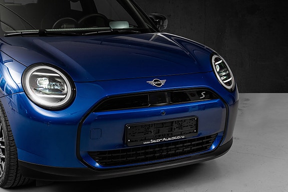 MINI Cooper SE 2 of 30