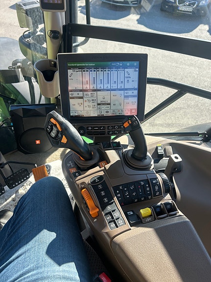 John Deere 6R 185 12 of 19