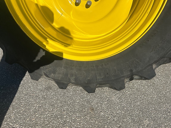 John Deere 6R 185 9 of 19