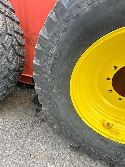 John Deere 6R 185 18 of 19