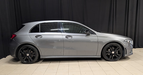 Mercedes-Benz A200 3 of 30