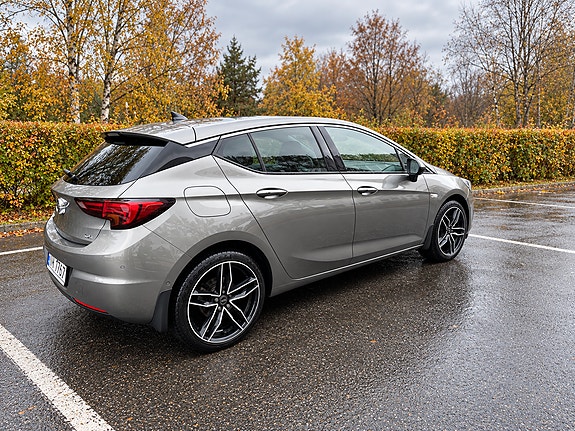 Opel Astra 9 of 30