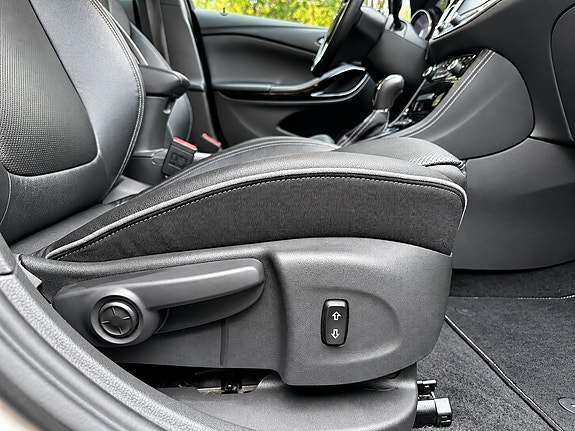 Opel Astra 23 of 30