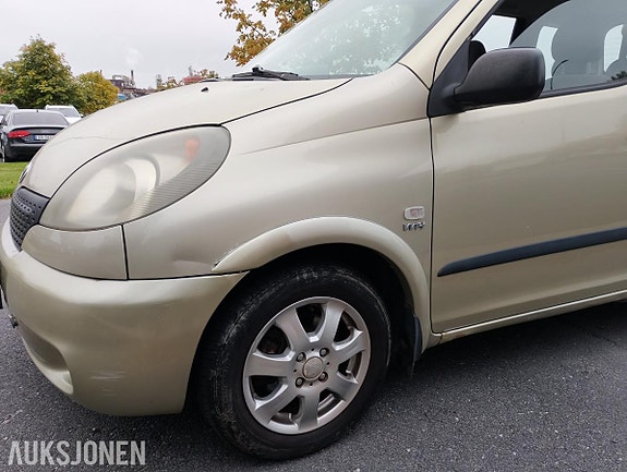 Toyota Yaris Verso 8 of 25