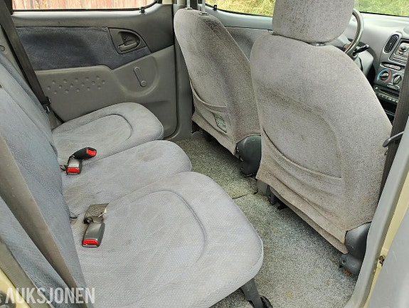 Toyota Yaris Verso 20 of 25