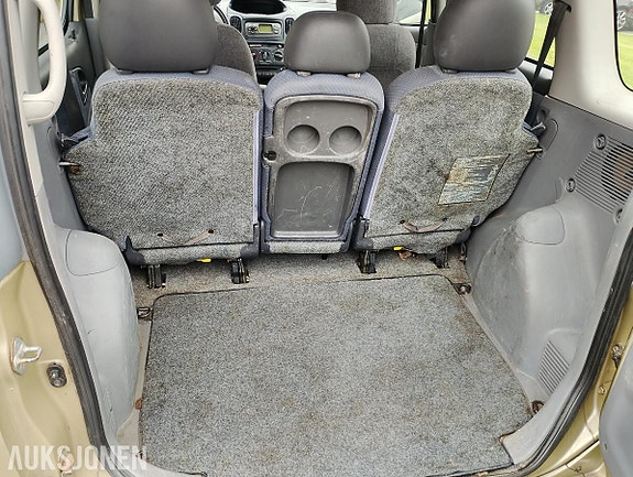 Toyota Yaris Verso 22 of 25