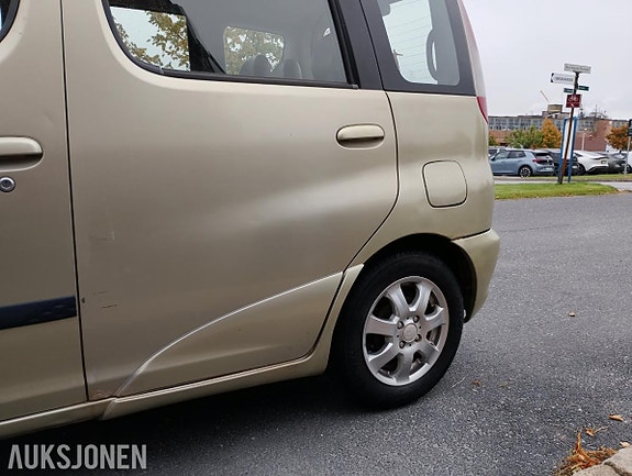 Toyota Yaris Verso 9 of 25
