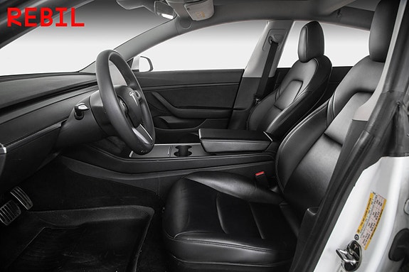 Tesla Model 3 8 of 27