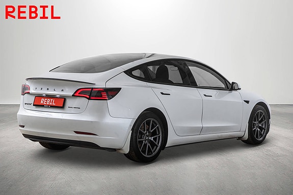Tesla Model 3 7 of 27