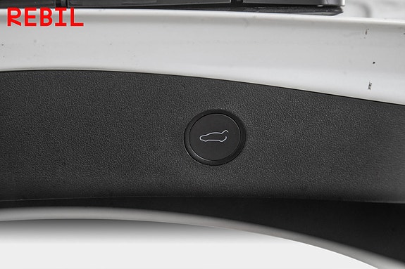 Tesla Model 3 26 of 27