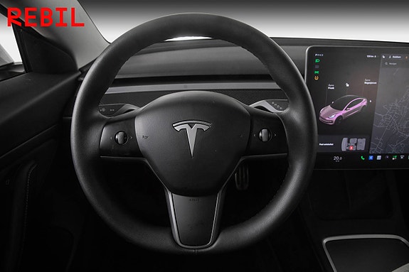 Tesla Model 3 12 of 27