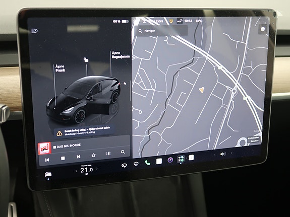 Tesla Model Y 16 of 27