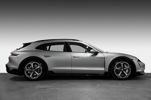 Porsche Taycan Turbo 7 of 30