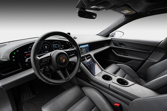 Porsche Taycan Turbo 12 of 30