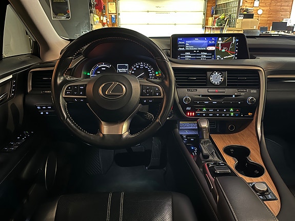 Lexus RX450h 18 of 30