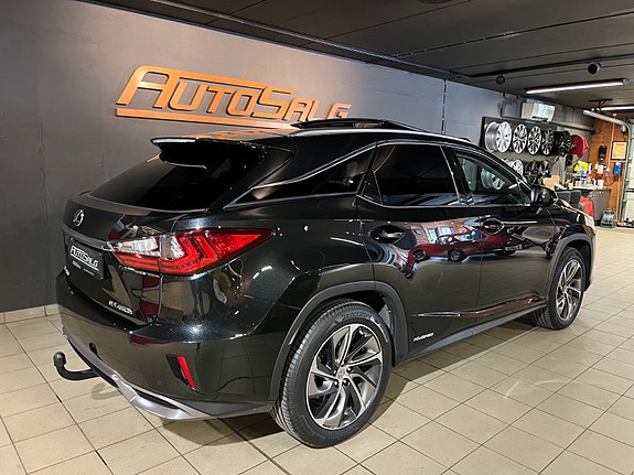 Lexus RX450h 10 of 30