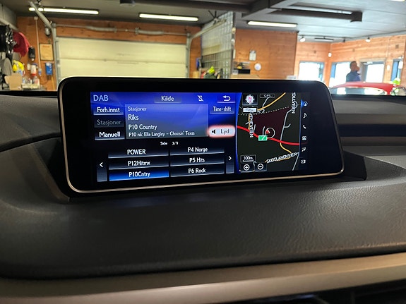 Lexus RX450h 25 of 30