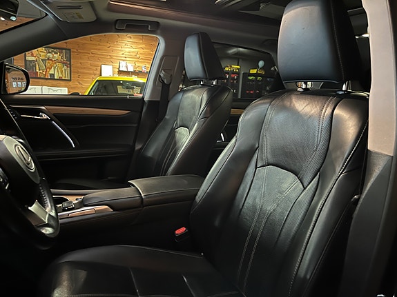 Lexus RX450h 21 of 30