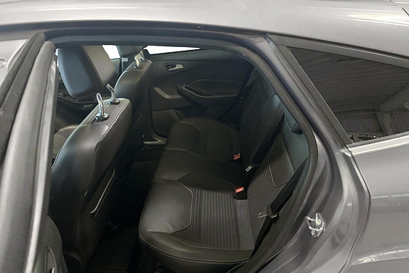 Ford Focus 7 of 24