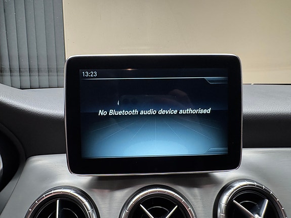 Mercedes-Benz CLA180 26 of 30