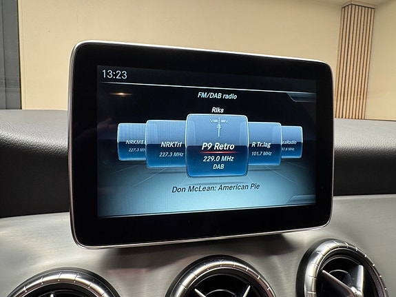 Mercedes-Benz CLA180 24 of 30
