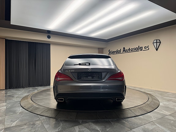 Mercedes-Benz CLA180 4 of 30