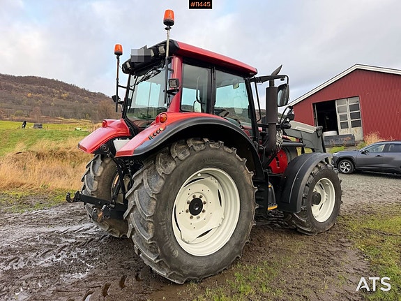 2011 Valtra 8670 4x4 traktor m/ frontlaster og front PTO 6 of 30