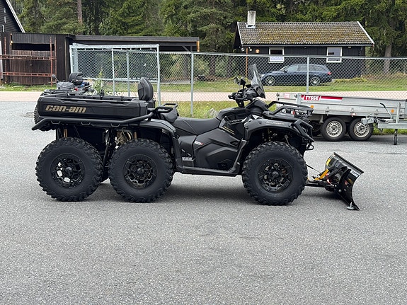 Can-Am Outlander 6X6 Backcountry 1000 R 6 of 21
