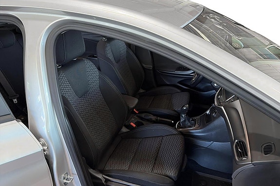 Opel Astra 23 of 24