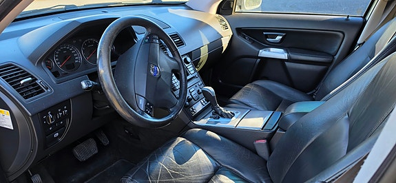 Volvo XC90 6 of 11