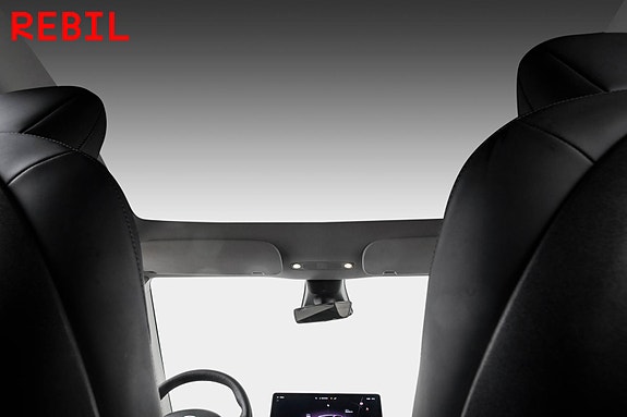 Tesla Model Y 15 of 29
