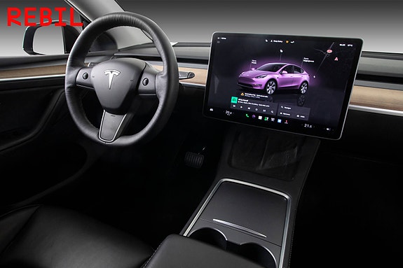 Tesla Model Y 12 of 29