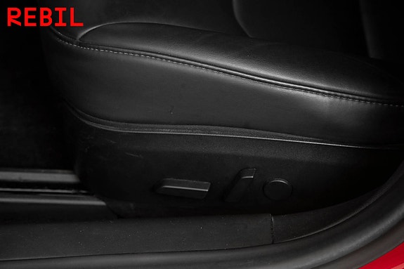 Tesla Model 3 21 of 26