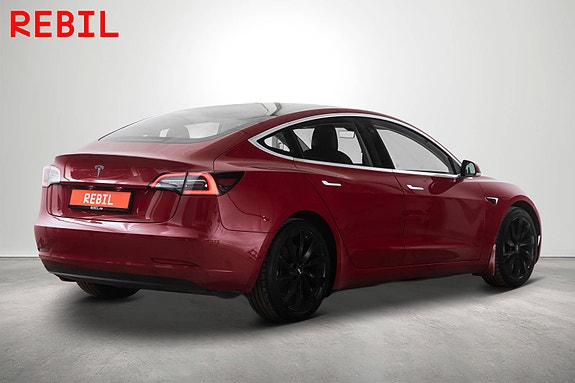 Tesla Model 3 7 of 26
