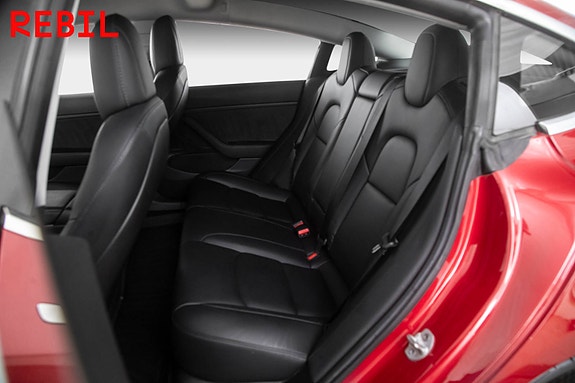 Tesla Model 3 10 of 26