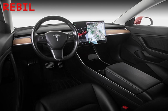 Tesla Model 3 9 of 26