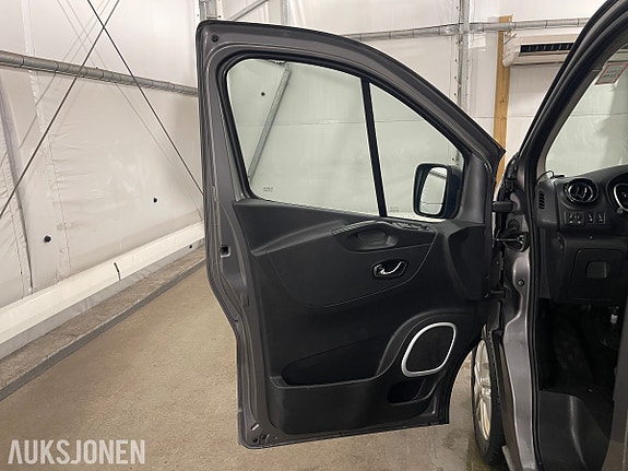 Opel Vivaro 7 of 30