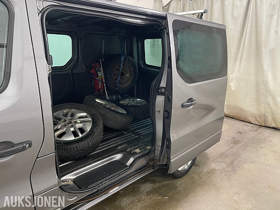Opel Vivaro 22 of 30